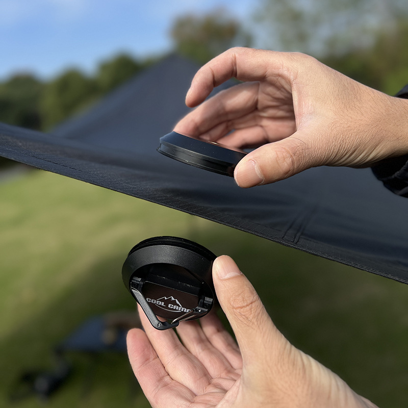 Magnetic tent holder